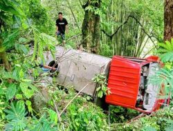 Rem Blong, Truk Tangki Air Terjun ke Jurang Jalur Cangar-Pacet