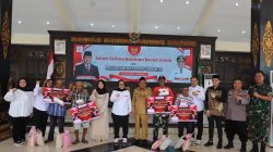 penyerahan-bantuan-100-becak-lisrik-di-jombang (5)