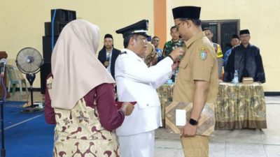 Kades Pulogedang Jombang Resmi Lantik Kasi Pemerintahan