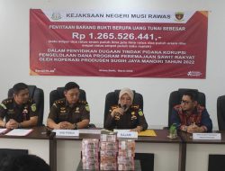 Kejari Musi Rawas Sita Uang Rp 1,26 Miliar Terkait Perkara Korupsi Peremajaan Sawit