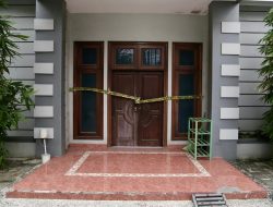 Pabrik Rumahan Kosmetik Ilegal Merek ‘LC Beauty’ di Cirebon Digerebek Polisi