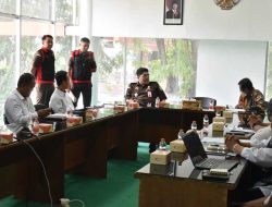 Kejari Tanjung Perak Geledah PD Pasar Surya Terkait Kasus Penyewaan Stan