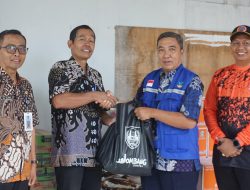 Banjir Surut, Pemkab Jombang Fokus Salurkan Bantuan dan Perbaiki Jalan Longsor