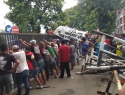 Kantor Pertamina Surabaya Dikepung Sopir Truk, Protes Pembatasan dan Barcode Susidi BBM