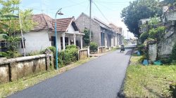 pembangunan-jalan-hotmix-di-desa-watudagon-jombang