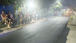 pembangunan_jalan_hotmix_di_desa_gumulan_jombang_jatim