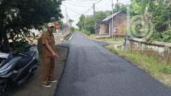 proyek-jalan-hotmix-di-desa-watudagon-jombang