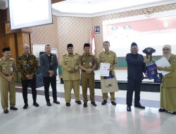 100 PNS Pemkab Jombang Terima SK Pensiun