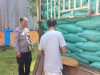 Polisi Jombang Kawal Pengiriman 10 Ton Jagung ke Bulog Tunggorono