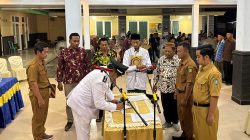 Kades Kalikejambon Jombang Melantik Dua Perangkat Desa