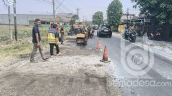 Dikerjakan Asal-Asalan, Proyek Tambal Sulam Jalan Provinsi di Jombang Bikin Warga Kecewa