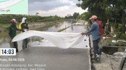 proyek_pembangunan_jalan_rabat_beton_di_Kedungrejo_jombang_jatim