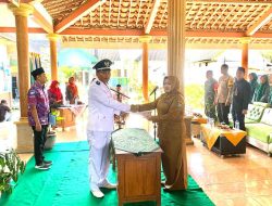 Kades Karangpakis Jombang Lantik Kasi Kesra