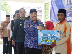 Dinsos Jombang Salurkan BLT-DBHCHT 2026