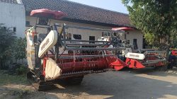 penyaluran-bantuan-alsintan-di-Disperta-jombang (3)