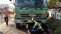 Truk Tabrak 3 Motor dan Pejalan Kaki di Jombang, 2 Korban Tewas