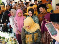 Khofifah Pantau Ketahanan Pangan Sekolah di SMAN 2 Jombang