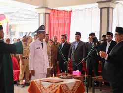 Bupati Jombang Lantik Kepala Desa Antar Waktu Sumberteguh