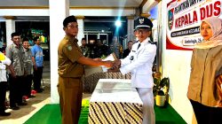 Lantik Kasun Colo, Kades Sumberingin Jombang Berharap Pelayanan Masyarakat Makin Optimal