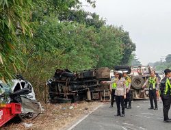 Kecelakaan Maut Truk Tangki BBM Vs Travel di Prabumulih, 3 Tewas