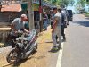 Rem Blong, Motor Vario Hantam Warung di Pacet Mojokerto Akibatnya 3 Orang Terluka
