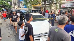 Mobil Alphard Tabrak 10 Motor 3 Mobil di Surabaya, 5 Korban Terluka