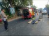 Niat Menyalip Berujung Petaka: Pengendara Motor Honda BeAT Tewas Terseret 10 Meter di Jombang