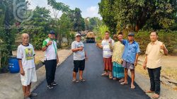 pembangunan-jalan-aspal-hotmix-di-desa-ngumpul-jombang (4)
