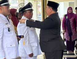 Bupati Jombang Lantik KDAW Sumbergondang dan Menturus, Tekankan Optimalisasi Pelayanan